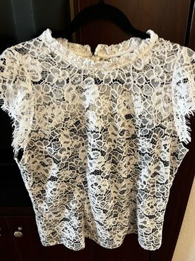 White House Black Market White Floral Lace Cap Sleeve Blouse